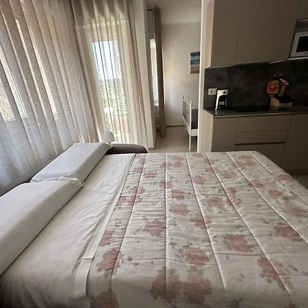 Apartments Ennio Top Class Bari Exterior foto