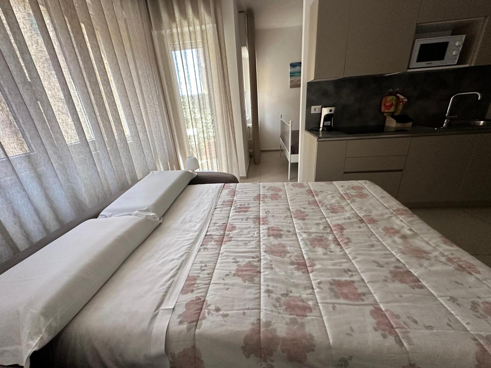 Apartments Ennio Top Class Bari Exterior foto